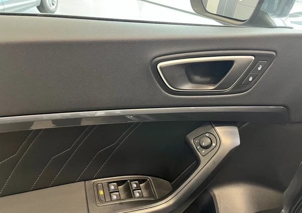 Seat Ateca cena 116900 przebieg: 48818, rok produkcji 2022 z Połczyn-Zdrój małe 254